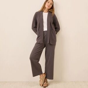 Pact Women's Airplane Departure Set